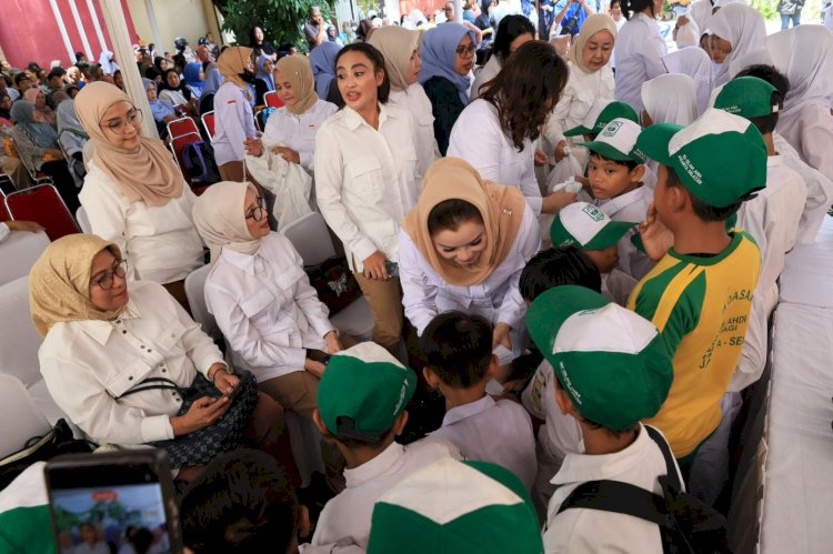 Perempuan Partai Gerindra Bagikan 750 Paket Sembako dan Santunan Anak Yatim di Jakarta