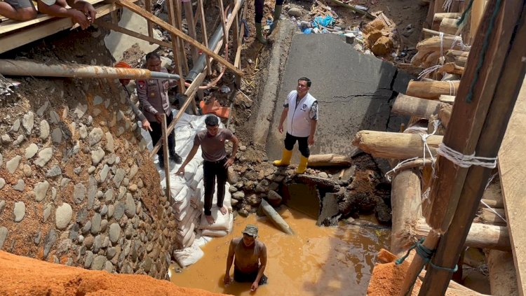 Polda Sumut Bangun Jembatan Darurat di Tapteng, Pulihkan Akses Warga dan Jalinsum