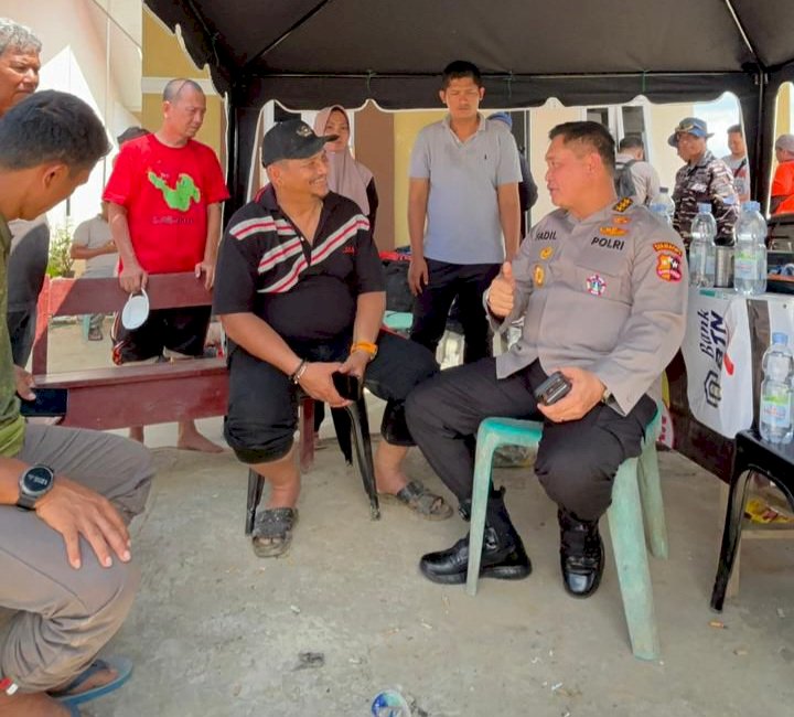 Astamaops Kapolri Tinjau dan Serahkan Bantuan untuk Korban Bencana di Aceh Tamiang