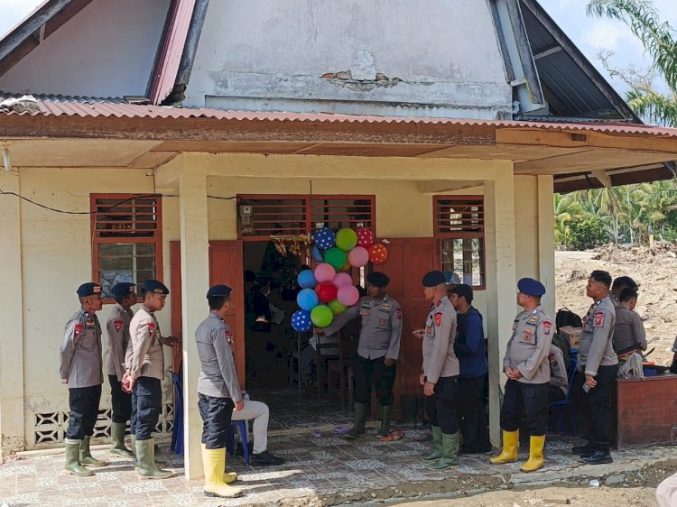 Rayakan Natal, Polri Ubah Posko Pengungsian Jadi Gereja di Sumut