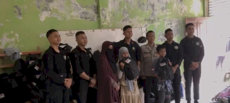 Taruna Akpol Latsitardanus di Aceh Tamiang, Bersihkan Lumpur Pasar hingga Santuni Korban Hanyut