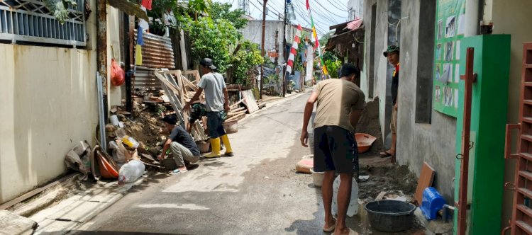 Gotong Royong TNI dan Warga, Rumah Tak Layak Huni di Sukamaju Segera Rampung