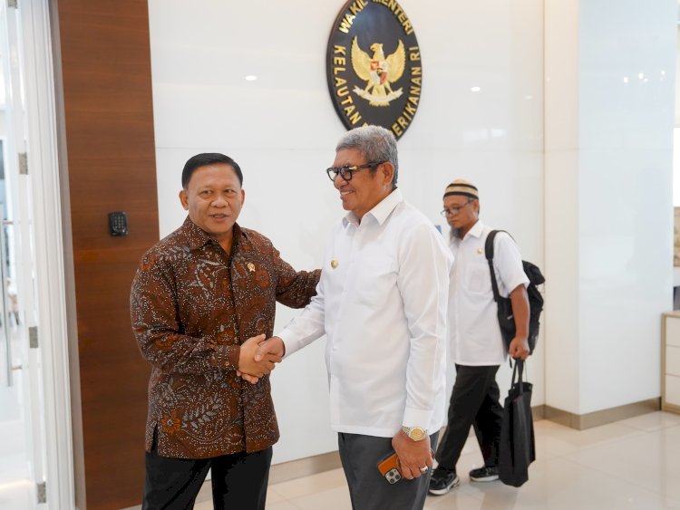 Perkuat Sektor Perikanan, Bupati Maluku Tenggara Temui Wamen KKP Bahas Pengembangan Rumput Laut